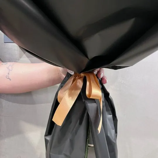 Ramo de flores astromelias blancas